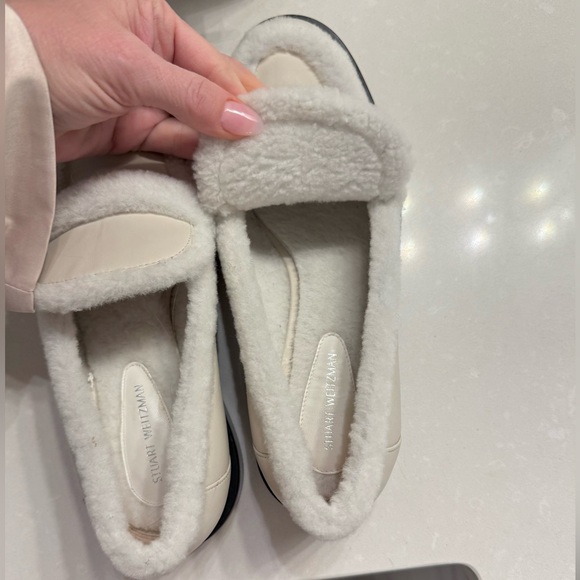 NWOB Stuart Weitzman Ivory Leather and Fur Loafer. Size 9 - Picture 3 of 13